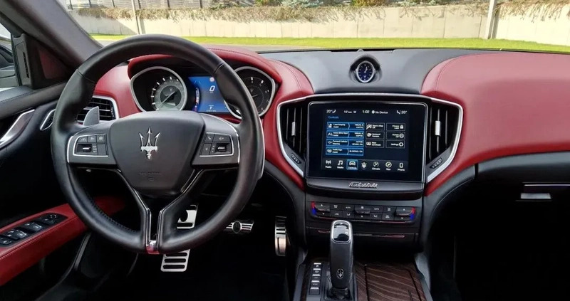 Maserati Ghibli cena 259000 przebieg: 33000, rok produkcji 2019 z Łowicz małe 781